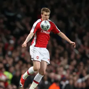 Heartbreaking Semi-Final: Nicklas Bendtner's Struggle in Arsenal's 3-1 Defeat to Manchester United in the UEFA Champions League, 2009 Heartbreaking Semi-Final: Nicklas Bendtner's Struggle in Arsenal's 3-1 Defeat to Manchester United in the UEFA Champions League, 2009