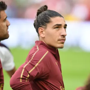 Hector Bellerin Gears Up: Arsenal vs. Chelsea, International Champions Cup 2018 Hector Bellerin Gears Up: Arsenal vs. Chelsea, International Champions Cup 2018
