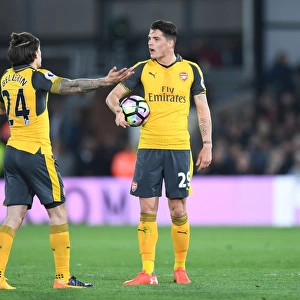 Hector Bellerin and Granit Xhaka: A Focus on Arsenal's Midfield Dynamics (Crystal Palace v Arsenal, 2016-17)