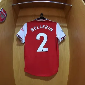 Hector Bellerin: Unwavering Focus and Determination in the Arsenal Changing Room Before Arsenal v Everton (2019-20)