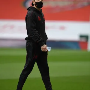 Hector Bellerin's Unwavering Focus: Arsenal's Star Readies for Arsenal vs. Tottenham Showdown