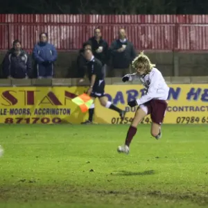 Henri Lansbury scores Arsenals 4th goal, his 2nd, past Nik Kudiersky (Burnley) Henri Lansbury scores Arsenals 4th goal, his 2nd, past Nik Kudiersky (Burnley)