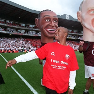 Ian Wright (Ex Arsenal) on the legends parade. Arsenal 4: 2 Wigan Athletic