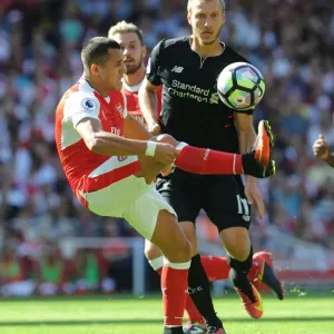 Intense Arsenal vs. Liverpool Clash: Battle at Emirates Stadium, 2016-17 Premier League