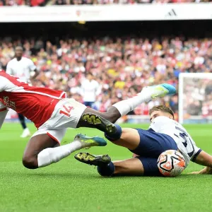Intense Arsenal vs. Tottenham Clash: Eddie Nketiah vs. Micky van de Ven at Emirates Stadium (2023-24) Intense Arsenal vs. Tottenham Clash: Eddie Nketiah vs. Micky van de Ven at Emirates Stadium (2023-24)