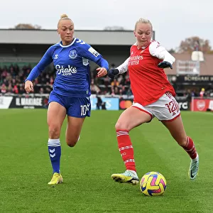 Intense Battle: Arsenal Women vs Everton Women in FA Women's Super League