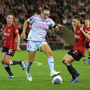 Intense Battle: Manchester United vs. Arsenal FC in the Barclays Women's Super League Intense Battle: Manchester United vs. Arsenal FC in the Barclays Women's Super League