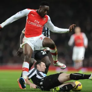 Intense Battle: Welbeck vs Williamson - Arsenal vs Newcastle United, December 2014 Intense Battle: Welbeck vs Williamson - Arsenal vs Newcastle United, December 2014