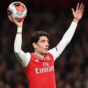 Intense Face-off: Arsenal's Bellerin Clashes with Everton in Premier League Showdown