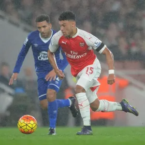 Intense Rivalry: Oxlade-Chamberlain vs. Lennon Clash in Arsenal vs. Everton Premier League Showdown Intense Rivalry: Oxlade-Chamberlain vs. Lennon Clash in Arsenal vs. Everton Premier League Showdown