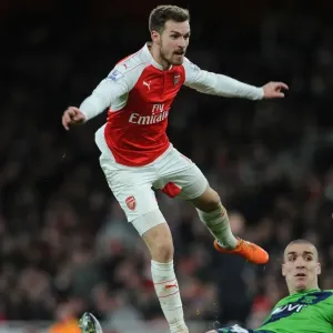 Intense Rivalry: Ramsey vs. Romeu in Arsenal's Battle with Southampton Intense Rivalry: Ramsey vs. Romeu in Arsenal's Battle with Southampton