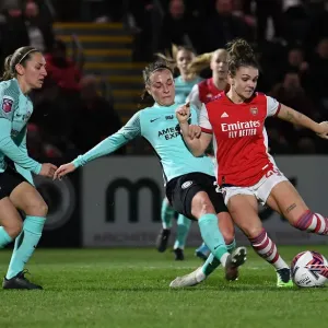 Intense Shooting Duel: Arsenal Women vs Brighton Hove Albion Women in FA WSL