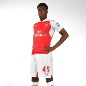 Introducing Alex Iwobi: Arsenal's Rising Star (2015-16) Introducing Alex Iwobi: Arsenal's Rising Star (2015-16)