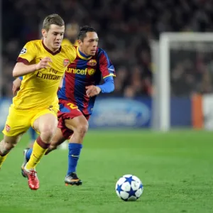 Jack WIlshere (Arsenal) Adriano (Barcelona). Barcelona 3: 1 Arsenal. UEFA Champions League