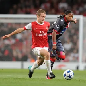 Jack Wilshere (Arsenal) Alan (Braga). Arsenal 6: 0 SC Braga, UEFA Champions League Jack Wilshere (Arsenal) Alan (Braga). Arsenal 6: 0 SC Braga, UEFA Champions League