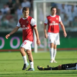 Jack Wilshere (Arsenal) Ariel Borysiuk (Legia). Legia Warsaw 5: 6 Arsenal Jack Wilshere (Arsenal) Ariel Borysiuk (Legia). Legia Warsaw 5: 6 Arsenal