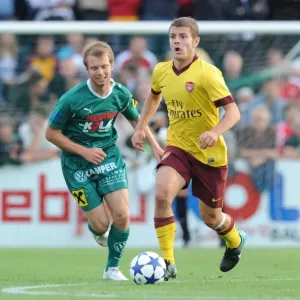 Jack Wilshere (Arsenal) Bauer (Neusiedl). SC Neusiedl 0: 4 Arsenal, Sportzentrum Neusiedl Jack Wilshere (Arsenal) Bauer (Neusiedl). SC Neusiedl 0: 4 Arsenal, Sportzentrum Neusiedl