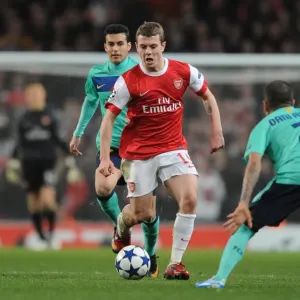 Jack Wilshere (Arsenal) Daniel Alves (Barcelona). Arsenal 2: 1 Barcelona