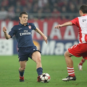 Jack Wilshere (Arsenal) Giorgos Galitsios (Olympiacos). Olympiacos 1: 0 Arsenal