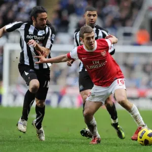 Jack Wilshere (Arsenal) Jonas Gutierrez (Newcastle). Newcastle United 4: 4 Arsenal