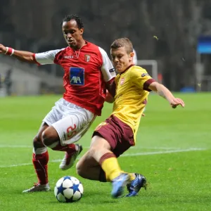 Jack Wilshere (Arsenal) Leandro Salino (Braga). SC Braga 2: 0 Arsenal, UEFA Champions League