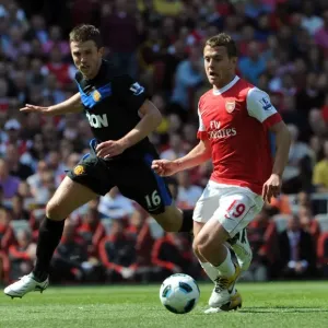 Jack Wilshere (Arsenal) Michael Carrick (Man Utd). Arsenal 1: 0 Manchester United