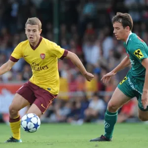 Jack Wilshere (Arsenal) Seywerth (Neusiedl). SC Neusiedl 0: 4 Arsenal, Sportzentrum Neusiedl Jack Wilshere (Arsenal) Seywerth (Neusiedl). SC Neusiedl 0: 4 Arsenal, Sportzentrum Neusiedl