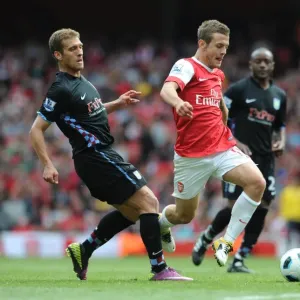 Jack Wilshere (Arsenal) Stiliyan Petrov (Villa). Arsenal 1: 2 Aston Villa Jack Wilshere (Arsenal) Stiliyan Petrov (Villa). Arsenal 1: 2 Aston Villa