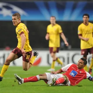 Jack Wilshere (Arsenal) Vandinho (Braga). SC Braga 2: 0 Arsenal, UEFA Champions League Jack Wilshere (Arsenal) Vandinho (Braga). SC Braga 2: 0 Arsenal, UEFA Champions League