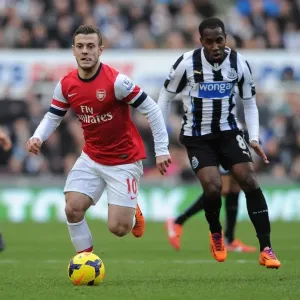 Jack Wilshere Outmaneuvers Moussa Sissoko: A Battle in the Midfield - Newcastle United vs Arsenal (2013-14) Jack Wilshere Outmaneuvers Moussa Sissoko: A Battle in the Midfield - Newcastle United vs Arsenal (2013-14)