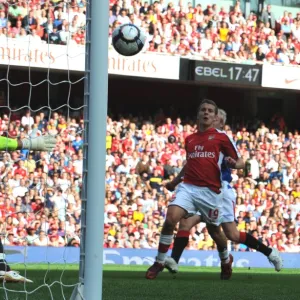 Jack Wilshere scores his 2nd goal Arsenals 3rd past Allan McGregor