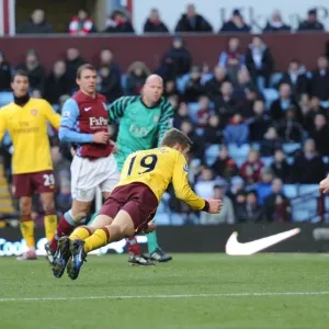 Jack Wilshere Scores Arsenal's Fourth Goal: Aston Villa 2-4 Arsenal, Barclays Premier League (November 27, 2010) Jack Wilshere Scores Arsenal's Fourth Goal: Aston Villa 2-4 Arsenal, Barclays Premier League (November 27, 2010)