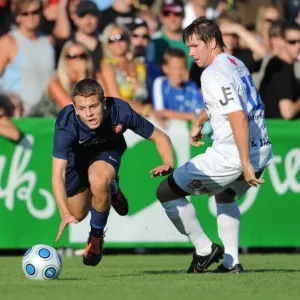 Jack Wilshere vs. Alexander Frimmel: Arsenal's Dominance Over SC Columbia in 2009 Pre-Season Friendly