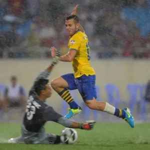 Jack Wilshere vs Tran Buu Ngoc: Vietnam vs Arsenal Friendly, 2013 Jack Wilshere vs Tran Buu Ngoc: Vietnam vs Arsenal Friendly, 2013