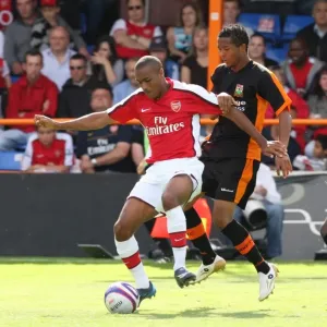 Jay Simpson (Arsenal) Kenny Gillet (Barnet) Jay Simpson (Arsenal) Kenny Gillet (Barnet)