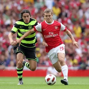 Jay Wilshere (Arsenal) Efrain Juarez (Celtic). Arsenal 3: 2 Celtic. Emirates Cup Pre Season