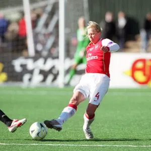 Jayne Ludlow (Arsenal) Elaine (Umea) Jayne Ludlow (Arsenal) Elaine (Umea)