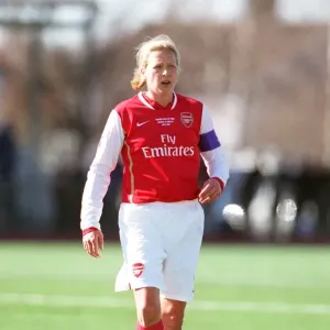 Jayne Ludlow Leads Arsenal to Victory: 0-1 over Umea IK in UEFA Cup Jayne Ludlow Leads Arsenal to Victory: 0-1 over Umea IK in UEFA Cup