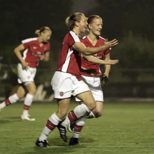 Jayne Ludlow Scores First Goal for Arsenal: A Historic Moment in Women's UEFA Cup Jayne Ludlow Scores First Goal for Arsenal: A Historic Moment in Women's UEFA Cup