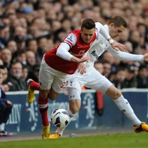 Jenkinson Fouls by Sigurdsson: Tottenham vs. Arsenal, Premier League 2012-13