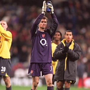 Jens Lehmann (Arsenal) celebrates at the end of the match