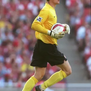 Jens Lehmann's Shut-Out: Arsenal Crushes Sheffield United 3-0 in FA Premiership Jens Lehmann's Shut-Out: Arsenal Crushes Sheffield United 3-0 in FA Premiership