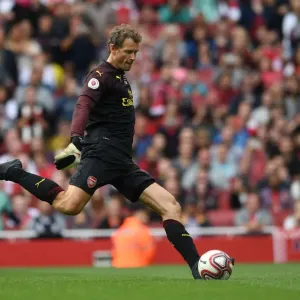 Jens Lehmann's Thrilling Penalty: Arsenal Legends vs Real Madrid Legends (2018-19)