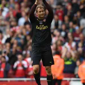 Jens Lehmann's Unforgettable Moment: Scoring the Penalty for Arsenal Legends Against Real Madrid Legends (2018)