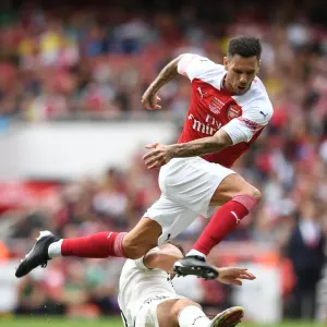 Jeremie Aliadiere: Action-Packed Moments from Arsenal Legends vs Real Madrid Legends (2018-19) Jeremie Aliadiere: Action-Packed Moments from Arsenal Legends vs Real Madrid Legends (2018-19)