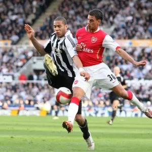 Jeremie Aliadiere (Arsenal) Oguchi Onyewu (Newcastle United) Jeremie Aliadiere (Arsenal) Oguchi Onyewu (Newcastle United)