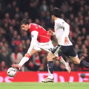 Jeremie Aliadiere (Arsenal) Ricardo Rocha (Tottenham)