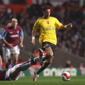 Jeremie Aliadiere (Arsenal) Wilfred Bouma (Aston Villa) Jeremie Aliadiere (Arsenal) Wilfred Bouma (Aston Villa)
