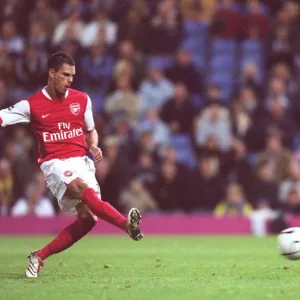 Jeremie Aliadiere scores Arsenals 1st goal from the penalty spot