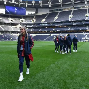 Jill Roord Gears Up for Arsenal vs. Tottenham FA WSL Clash Jill Roord Gears Up for Arsenal vs. Tottenham FA WSL Clash